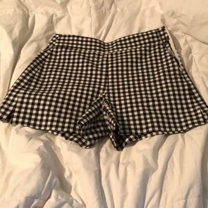 Gap high rise shorts